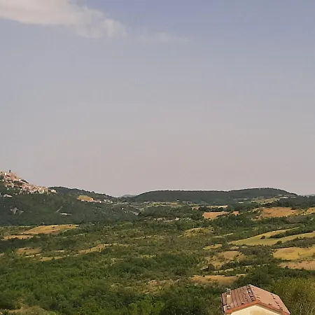 Bebolmi Da 'ndo, A Roccaspinalveti Couette-café Fraine